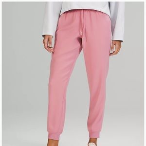 Lululemon On The Fly Jogger 28” * Woven